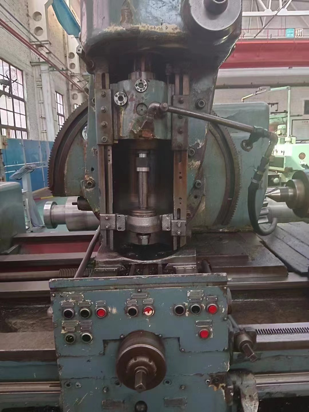 俄羅斯 臥式滾齒機5B370、加工直徑：800mm、